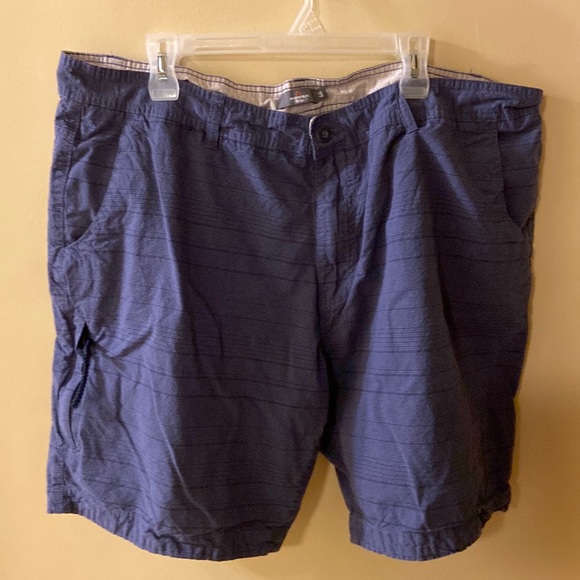Mountain Ridge blue shorts - size 44 - Picture 1 of 6
